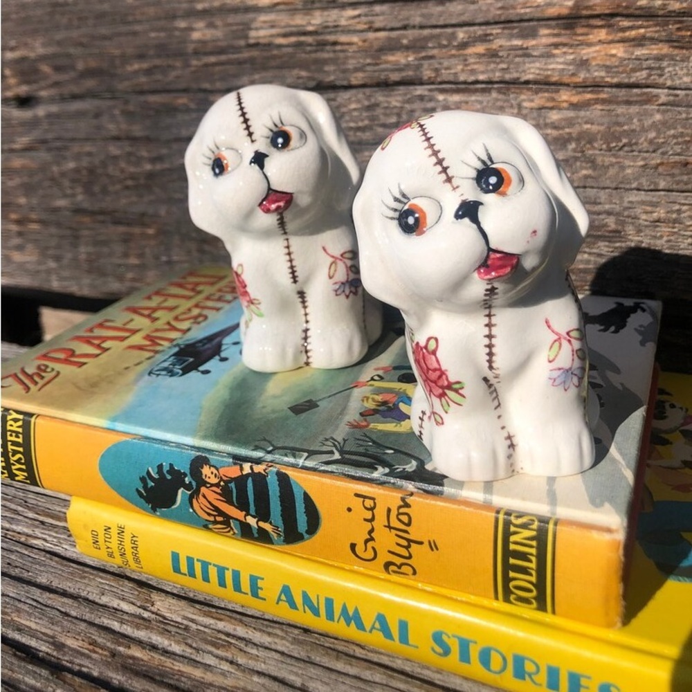 Cute Vintage Puppy Dog salt & pepper Shakers Floral Vtg S&P shaker set MCM Japan